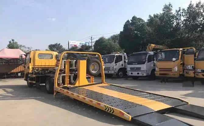 钢城区汽车中途维修案例